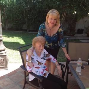 Meet your Posher, Carrie